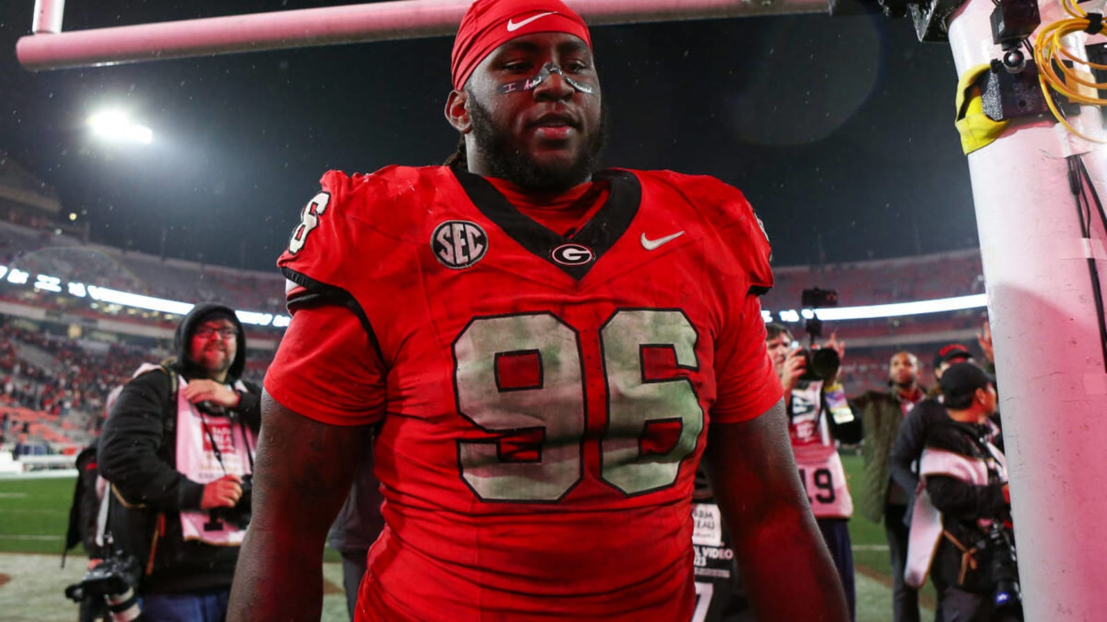 Falcons &#39;Have an Interest&#39; in Georgia DL Zion Logue