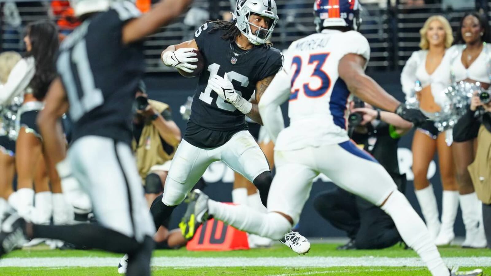 Raiders&#39; Meyers Picks up Where he Left off With Denver