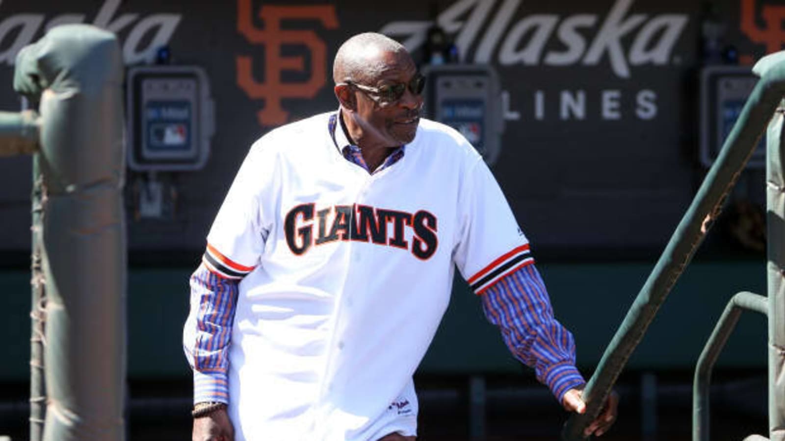 Legendary Dusty Baker rejoins  Giants as special assistant