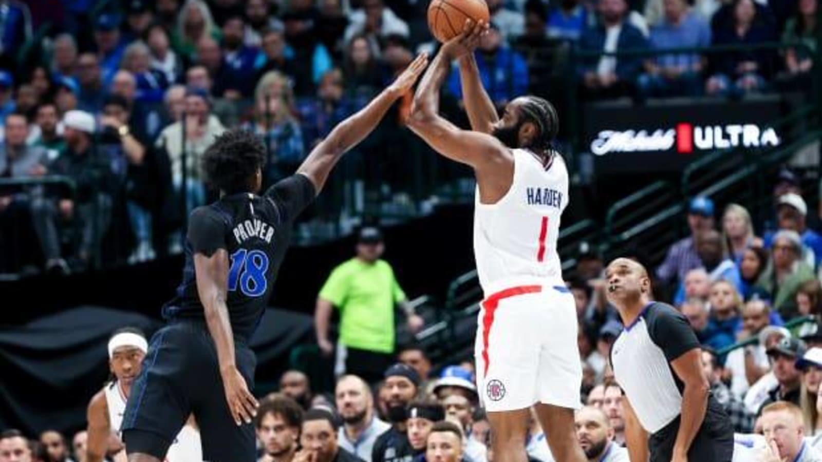 Mavs Rookie O-Max Prosper Scores 1st NBA Point, Receives Game Ball From Luka Doncic