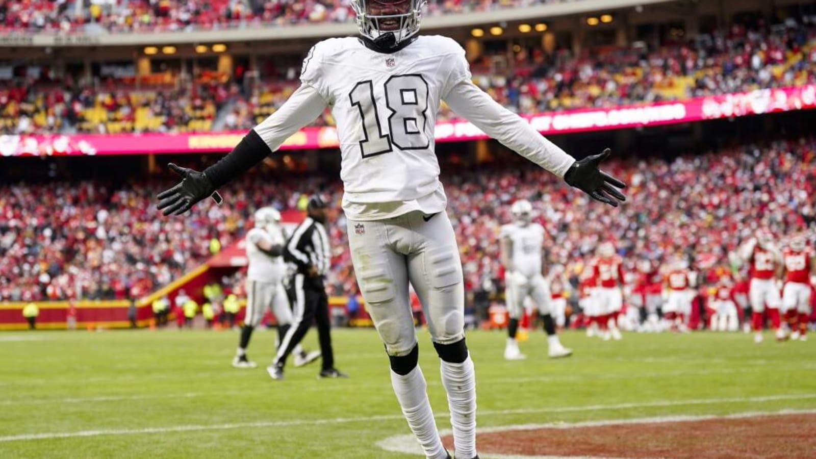 Raiders&#39; Jack Jones was a Student of the Game Early on