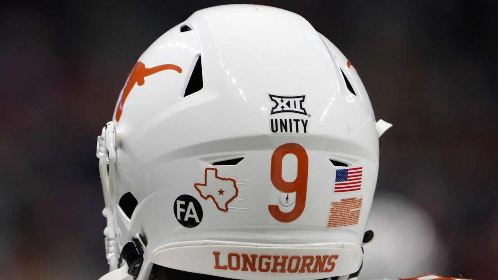 Texas Longhorns Pursuing 2025 Viral Sensation OL Byron Washington