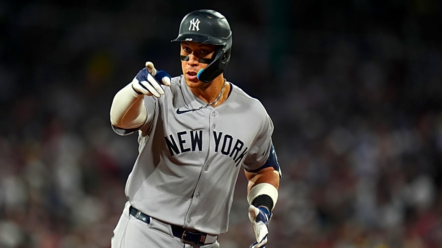 Who are the early favorites for all the 2025 MLB awards? 