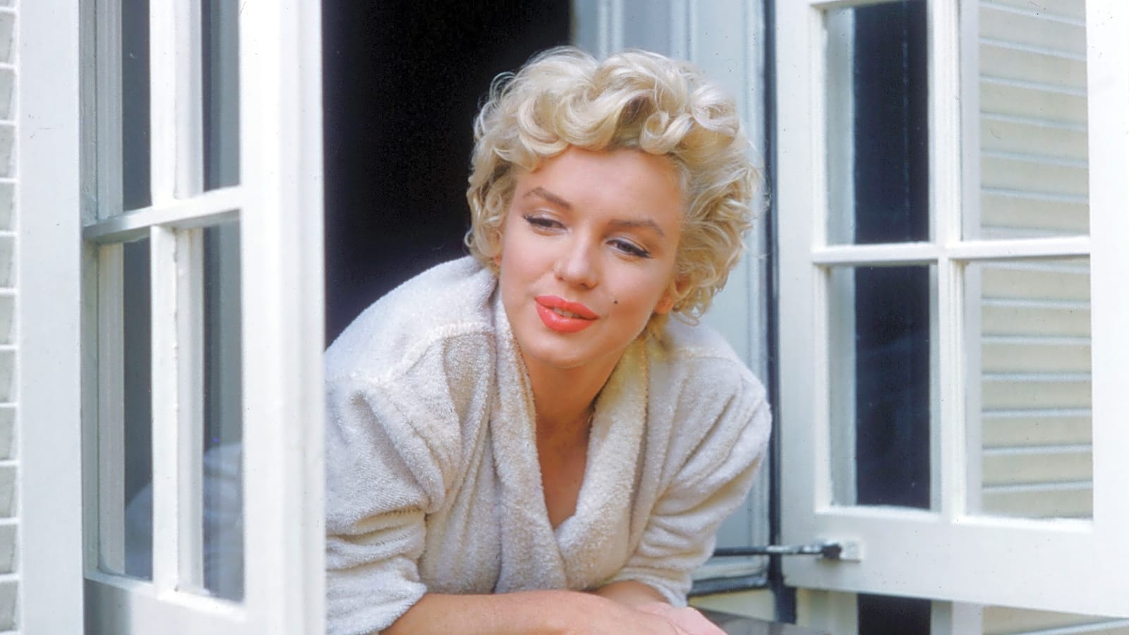 20 Old Hollywood icons who were never nominated for an Oscar