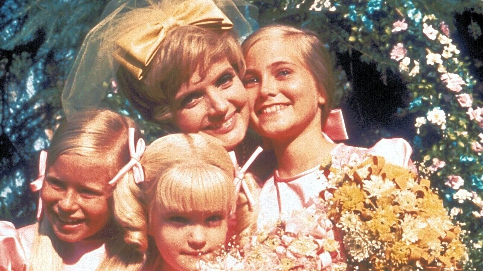 20 invaluable life lessons we learned from TV moms