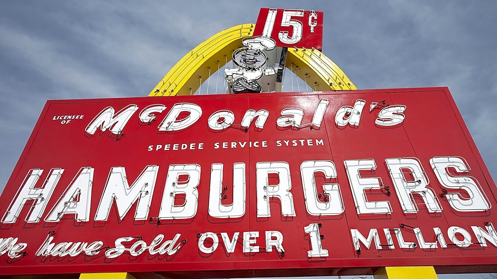 25 fascinating facts about your favorite burger chains