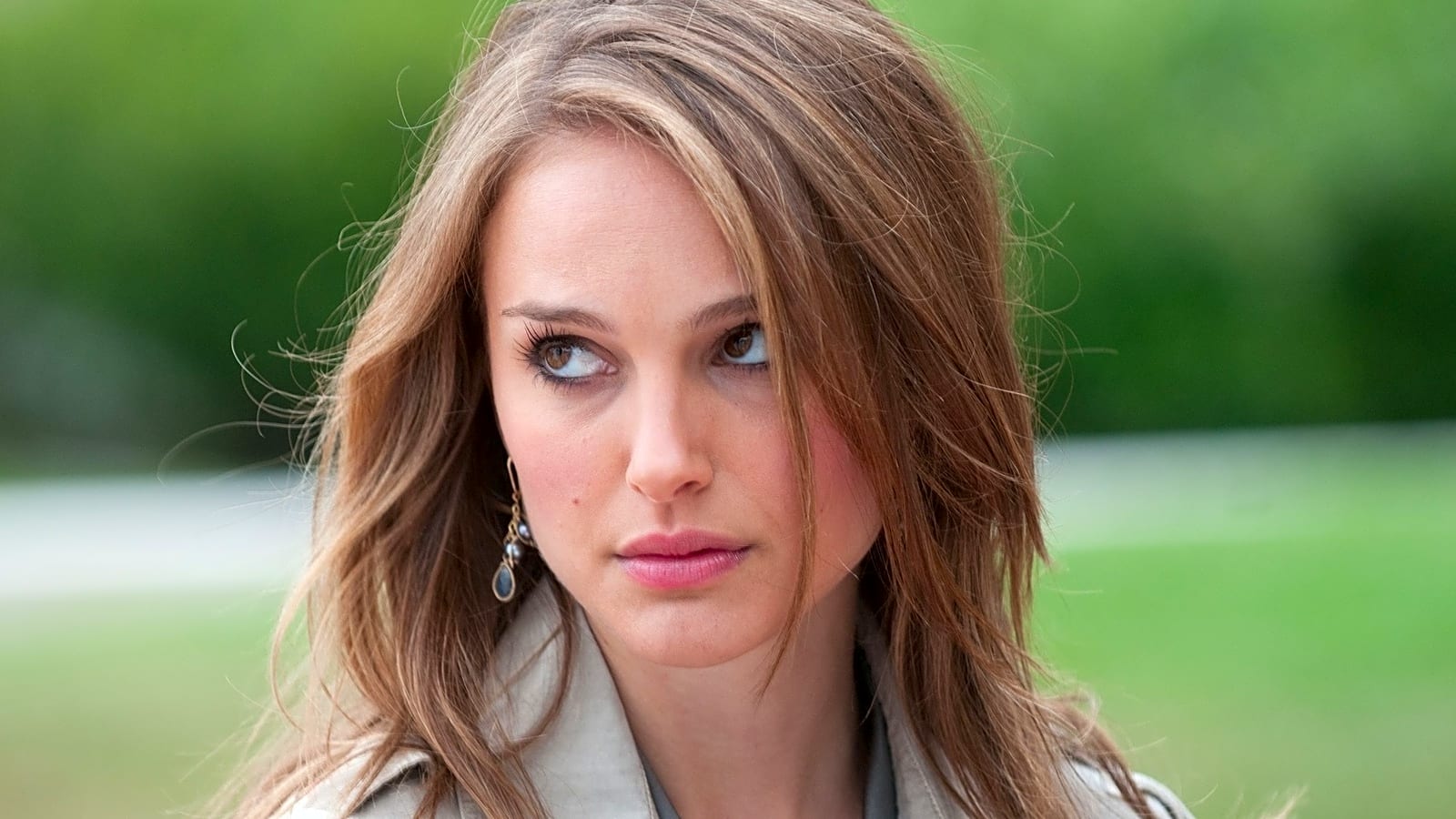 20 popular celebs you may not realize who go by stage names
