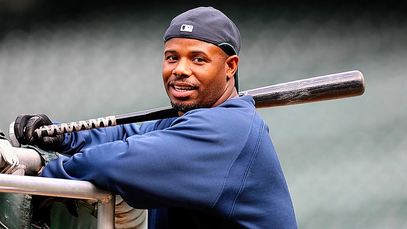 Every MLB player with double-digit Gold Gloves