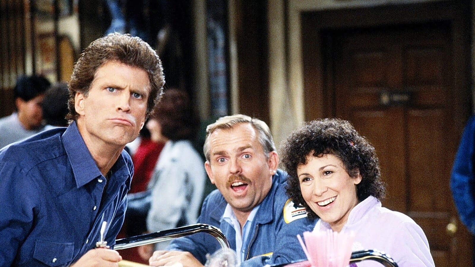 23 fictional bars where we’d like to have a drink