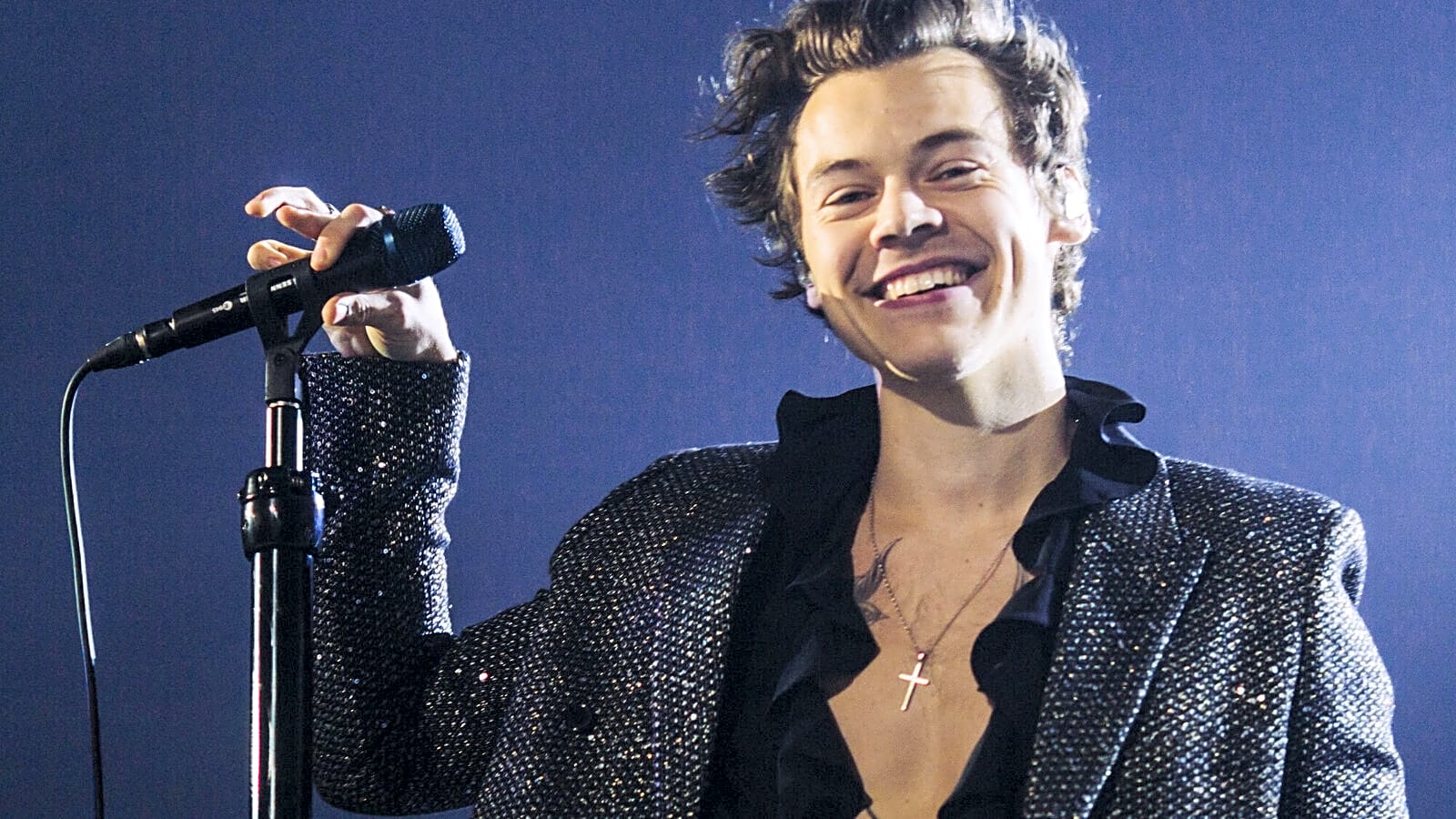 25 songs that belong on everyone's travel playlist