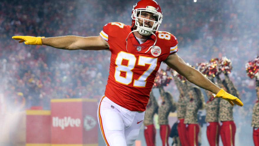 Travis Kelce Busts Out Dance Moves On Funny Td Celebration Yardbarker