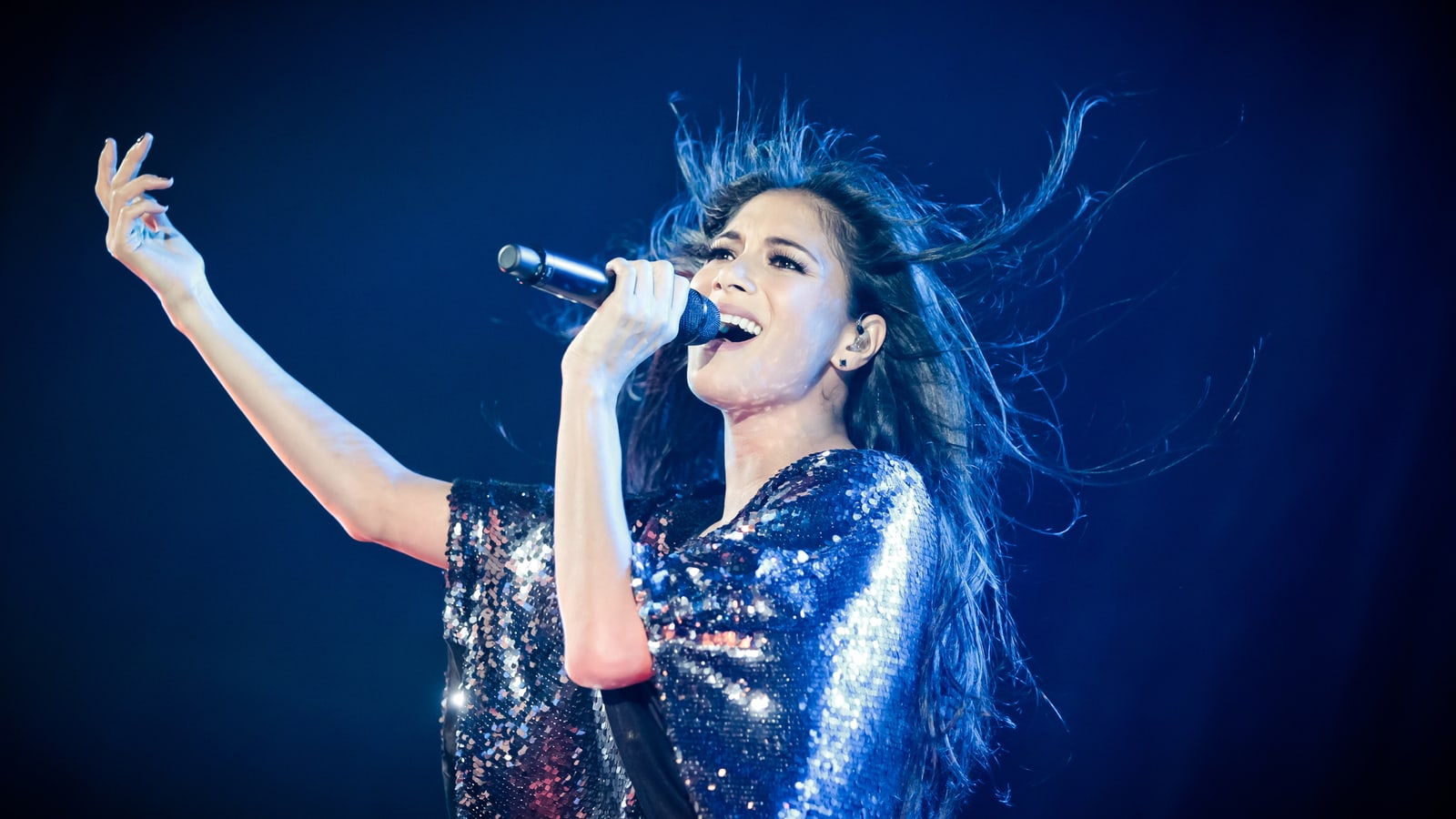American musicians and bands who made it bigger overseas
