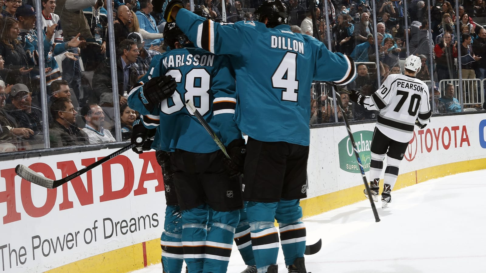 Sharks clinch playoffs, confident they can 'play with anybody'