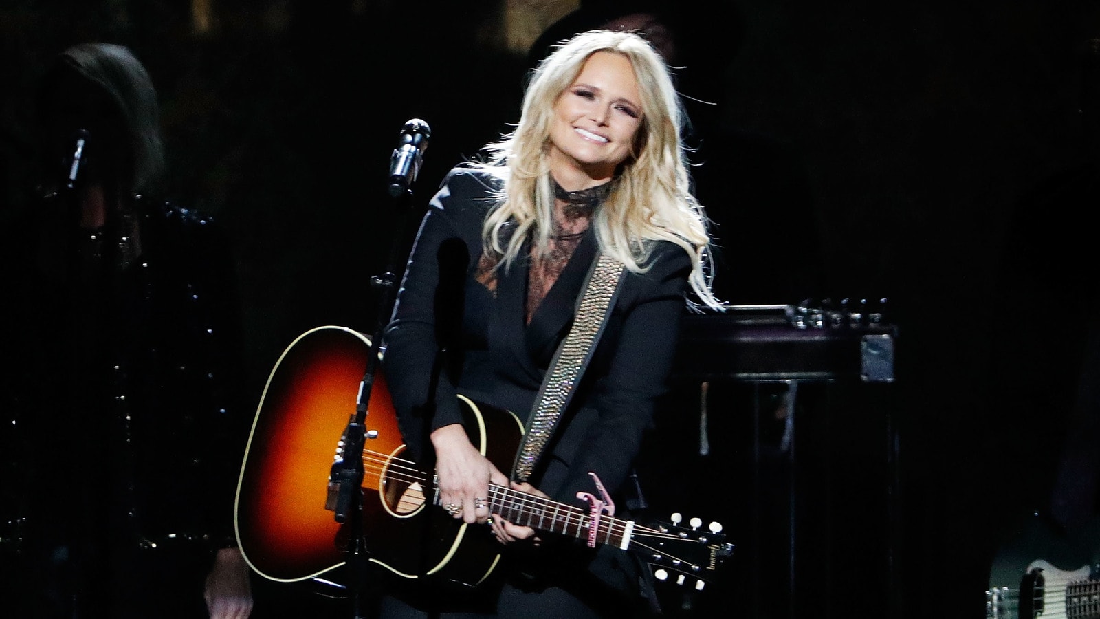 20 reasons why you should watch the 2017 CMA Awards