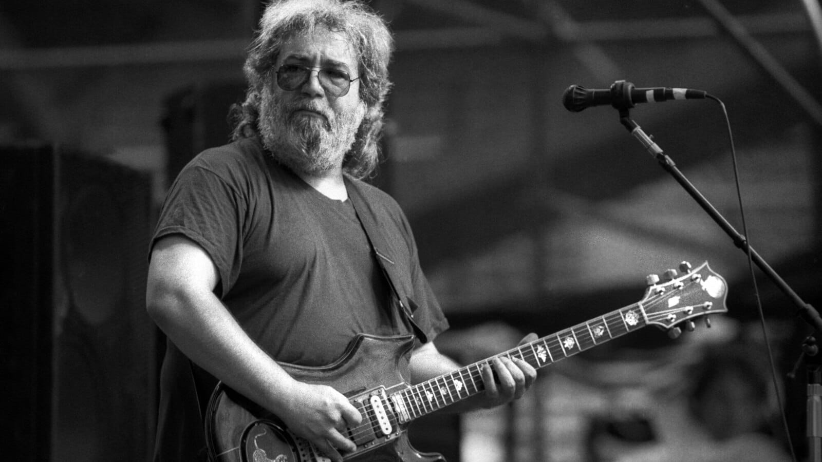 20 celebrities who are true Deadheads