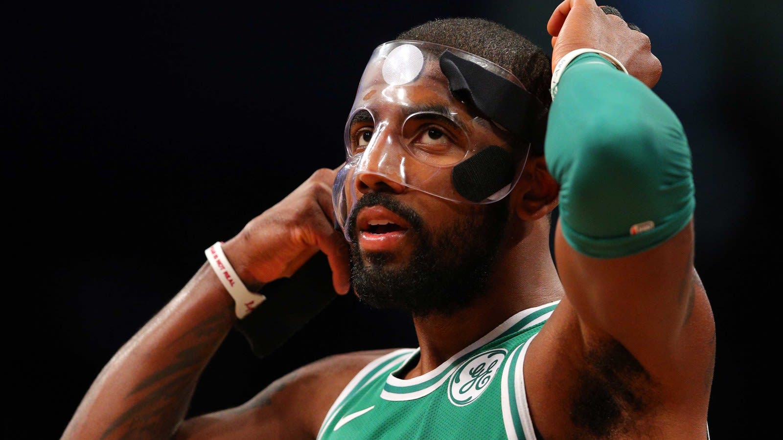 Kyrie Irving explains why he is wearing clear mask instead of black