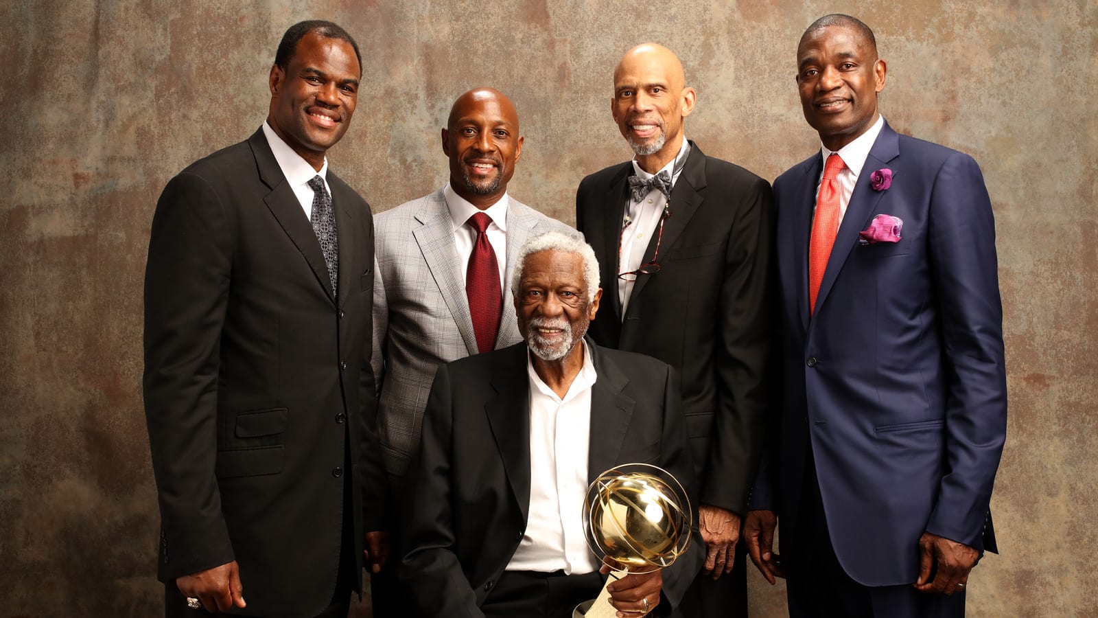 Bill Russell delivers epic line after winning NBA lifetime achievement award