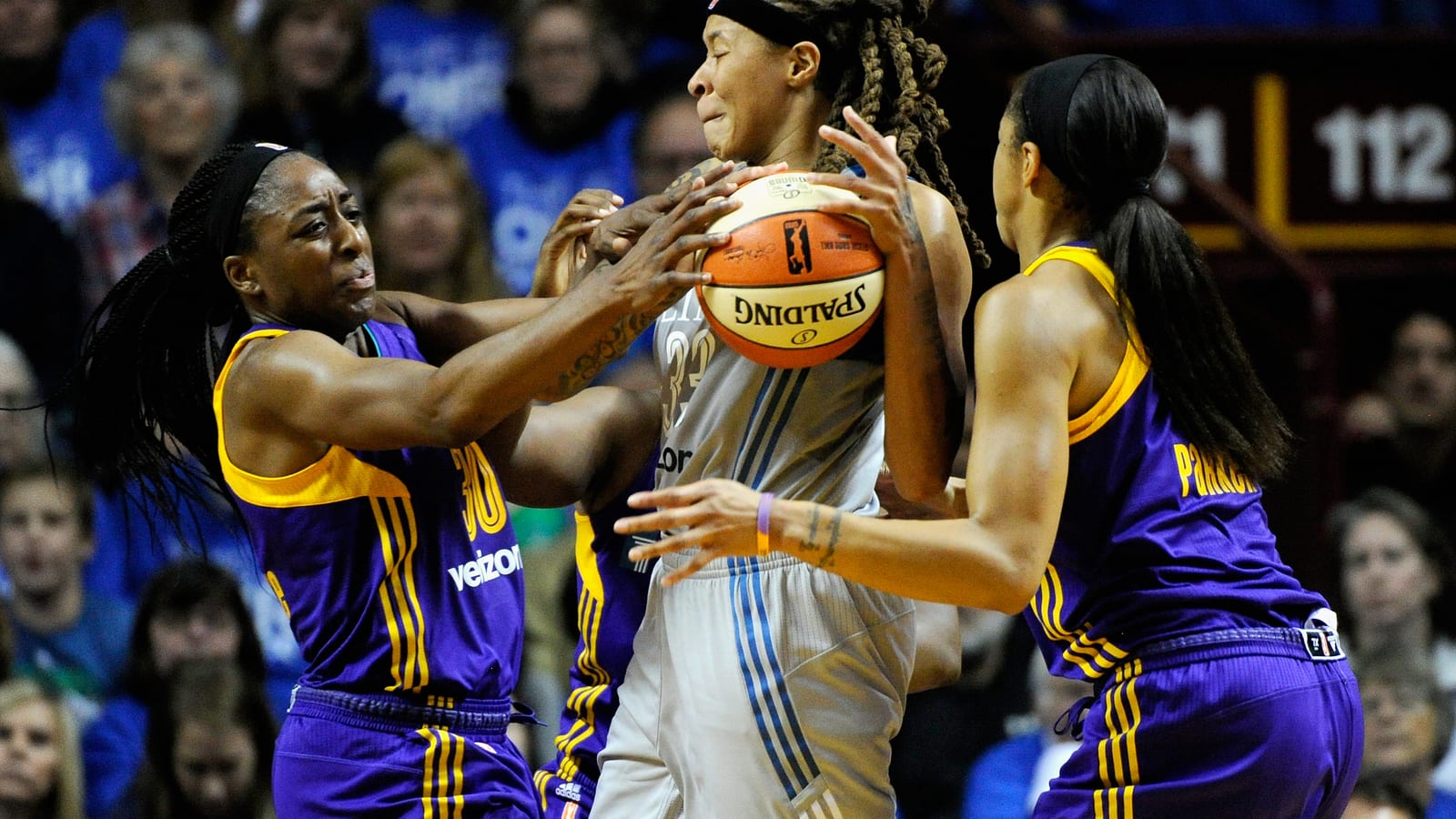 With the series tied 1-1, tight WNBA Finals heads to L.A.