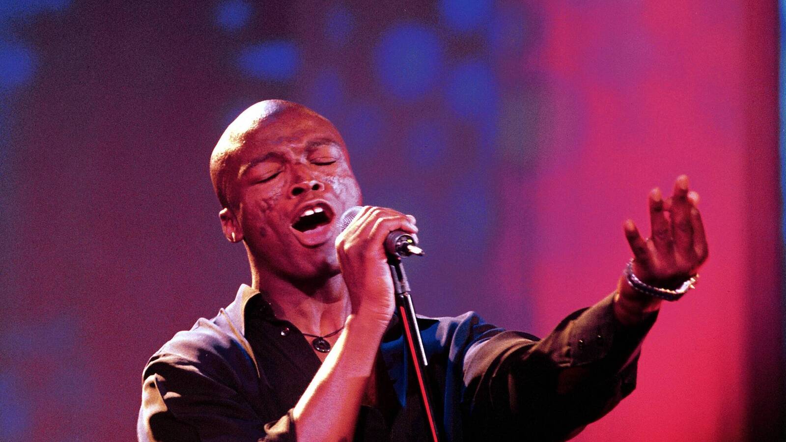 The 30 greatest songs of '90s pop music