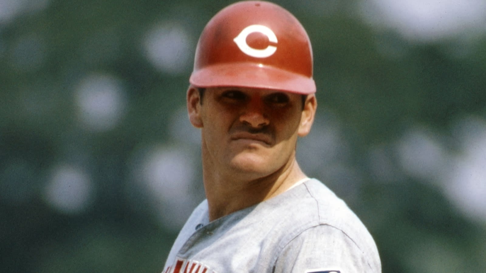 The MLB players who have played in the most career games