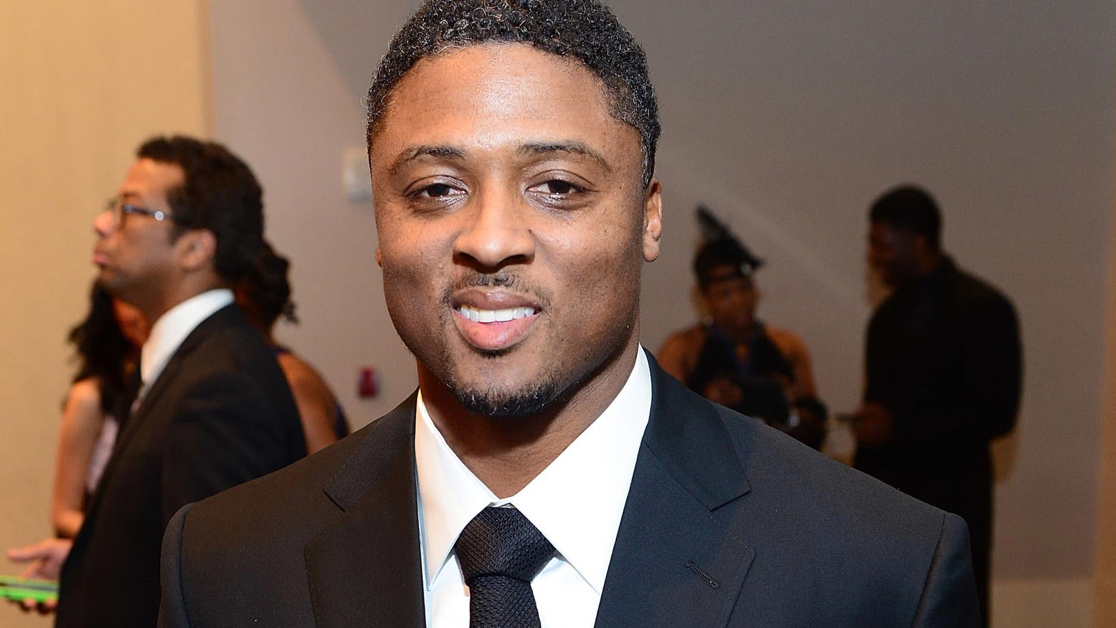 Warrick Dunn still giving to back to community after NFL career