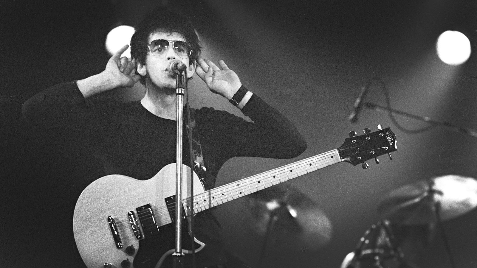 25 times musicians switched up the formula with their act
