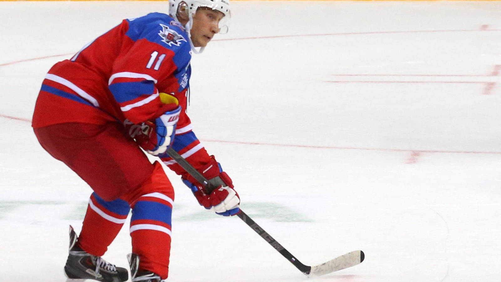 Vladimir Putin celebrates birthday by scoring seven goals in hockey game