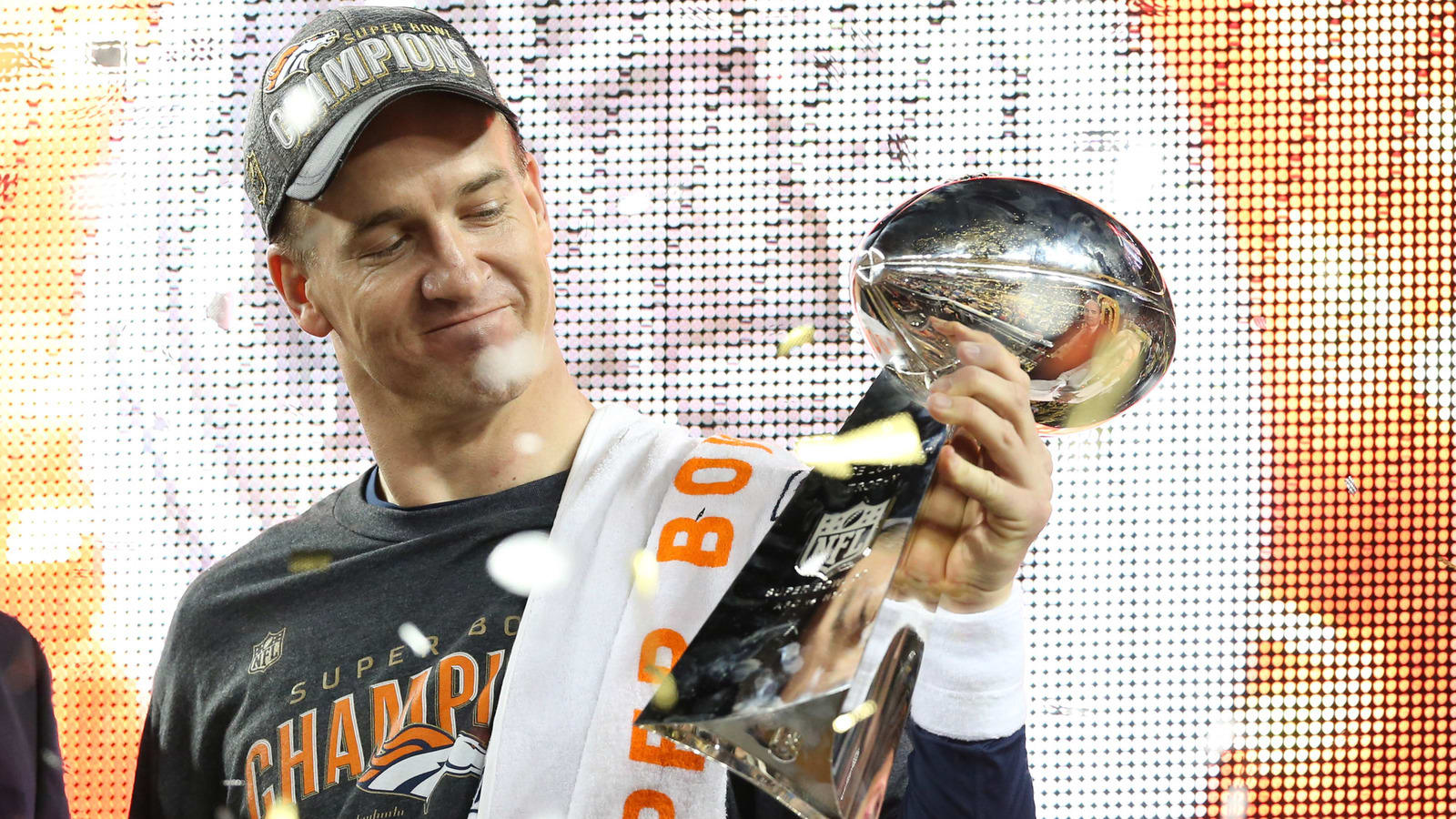 How did every NFL Hall of Fame QB fare in their final season?