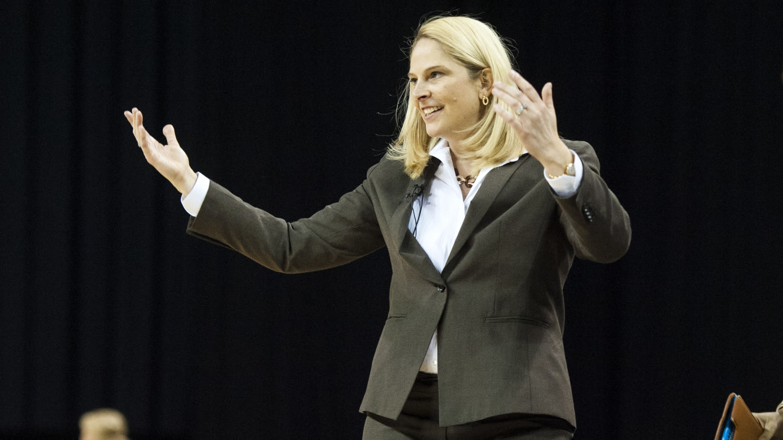 Maryland women's basketball coach Brenda Frese gets win 400