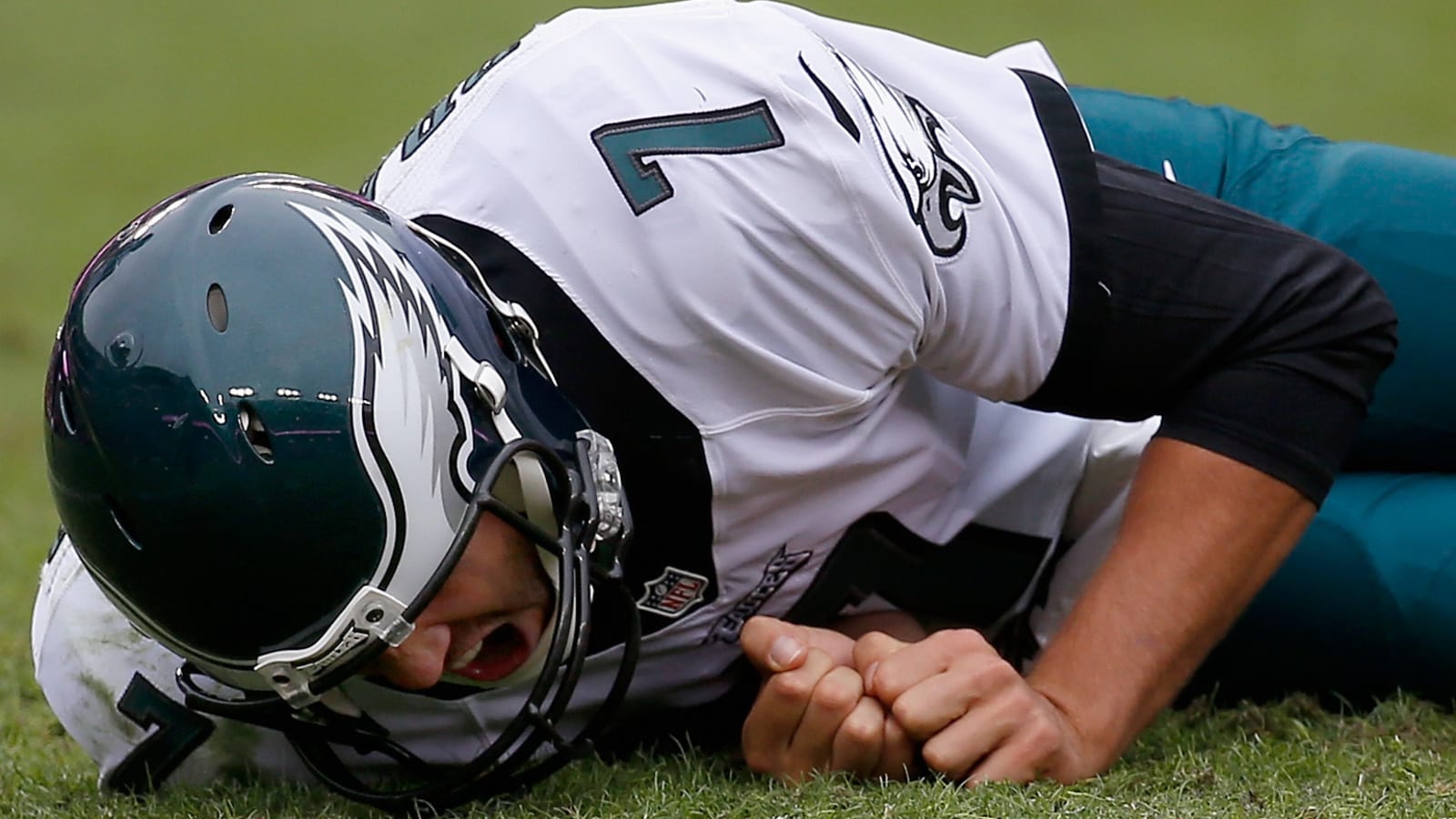 Real reason for Sam Bradford's struggles is...his glutes?