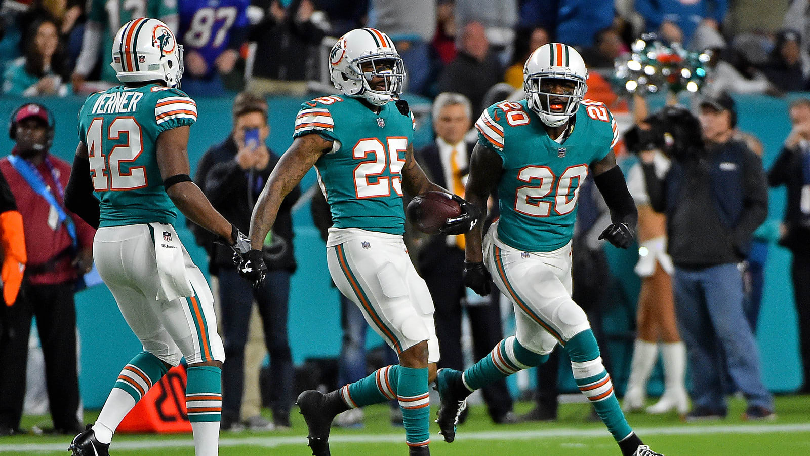 Dolphins to wear popular throwback uniforms on SNF