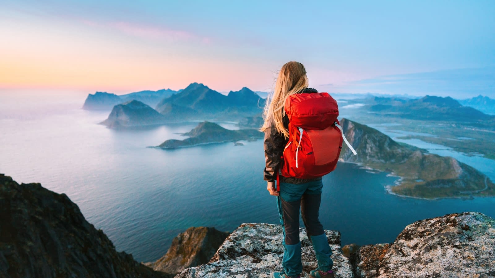 20 safety tips for solo hiking and outdoor activities