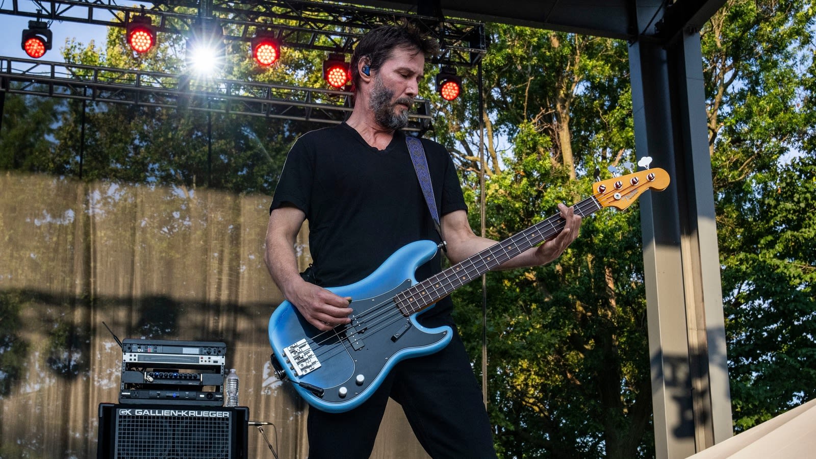 Supporting acts: Actors with side gigs as musicians