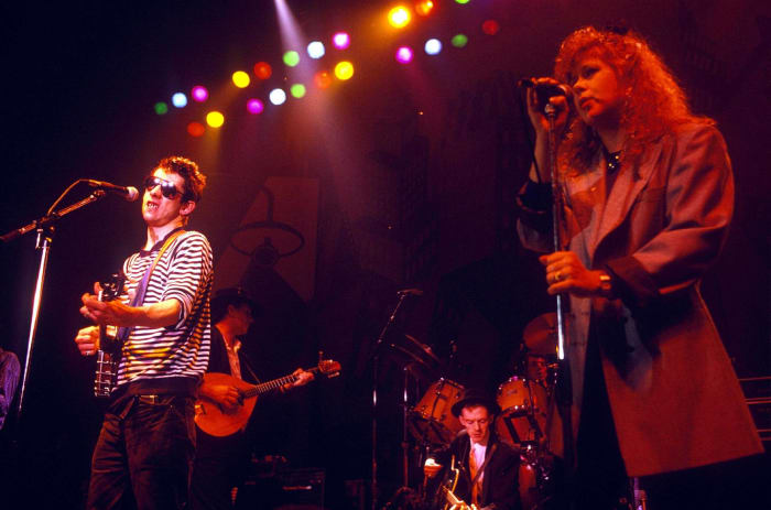 The Pogues & Kirsty MacColl - "Fairytale of New York"