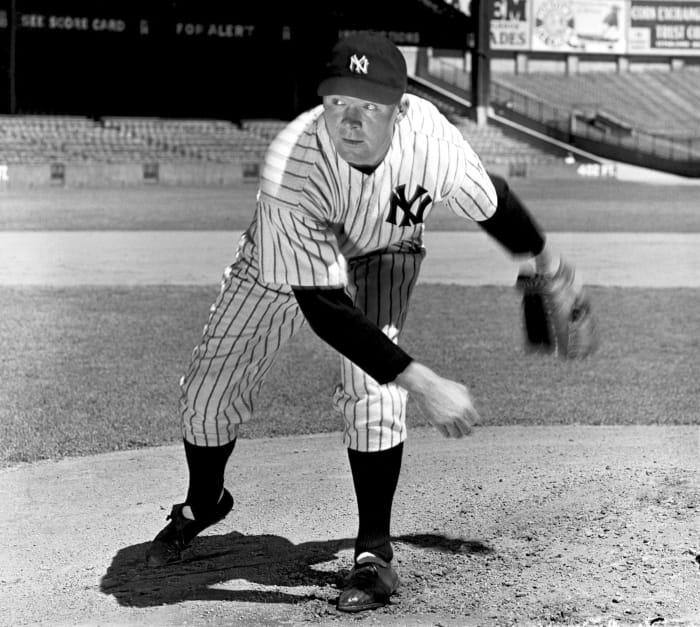 1943: Spud Chandler