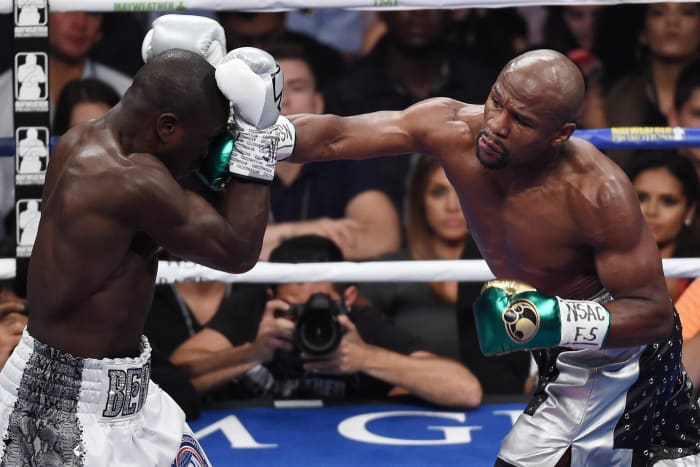 Floyd Mayweather retires a second time