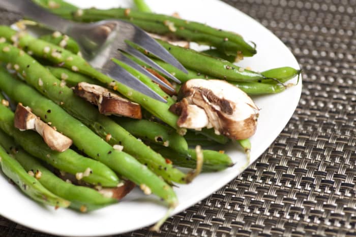 Garlicky green beans