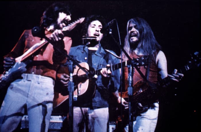 George Harrison, Ravi Shankar, Ringo Starr, Bob Dylan, Eric Clapton & others - "Concert for Bangladesh"