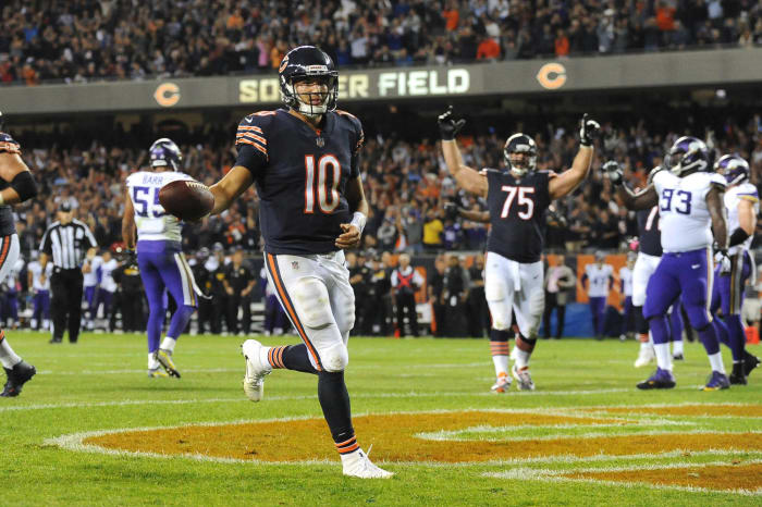 Chicago Bears at Baltimore Ravens (-6.5)