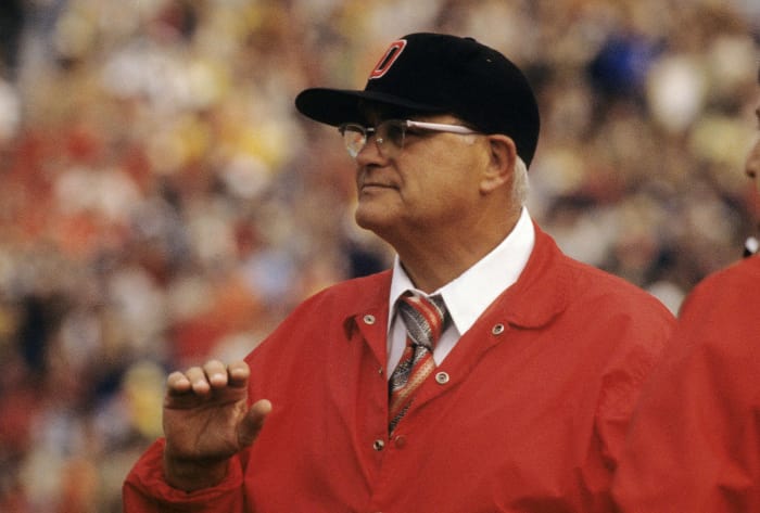 1978: Woody Hayes punches Clemson player