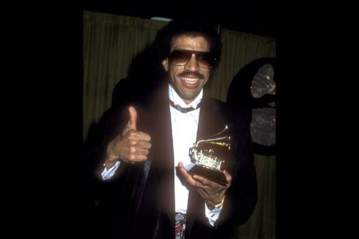 1985: Lionel Richie wins Album Of The Year