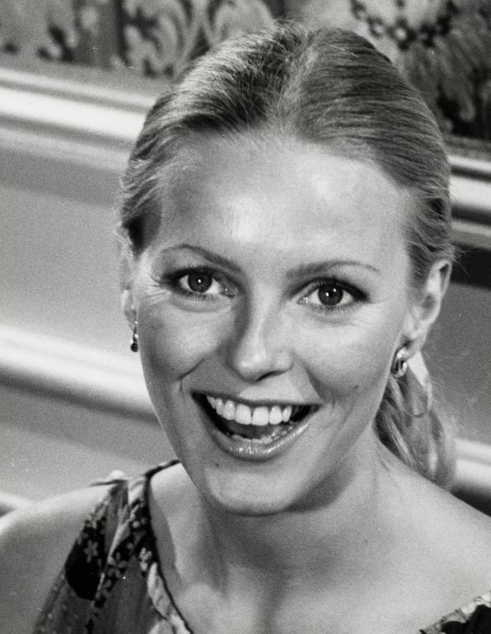 #26: Super Bowl XIV - Cheryl Ladd