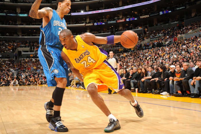 Matt Barnes inbounds play