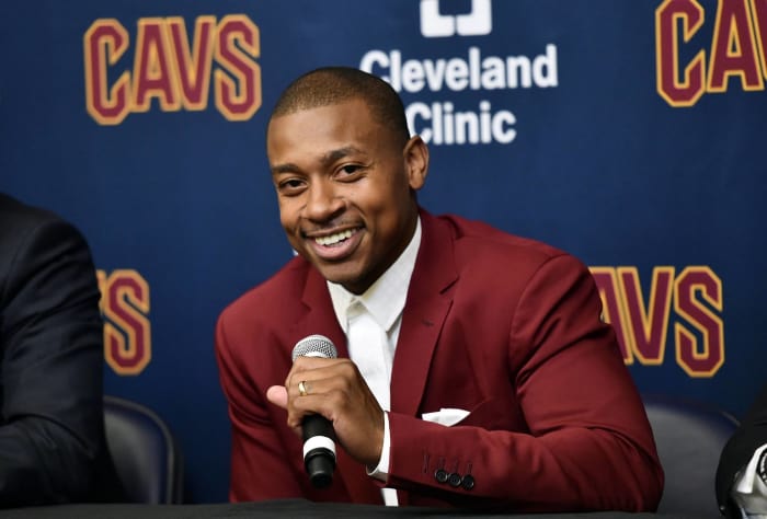 Boston deals Isaiah Thomas to Cleveland