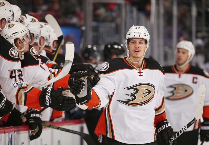 Anaheim Ducks: Defense needs to carry the team