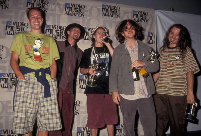 "Jeremy" - Pearl Jam (1993)