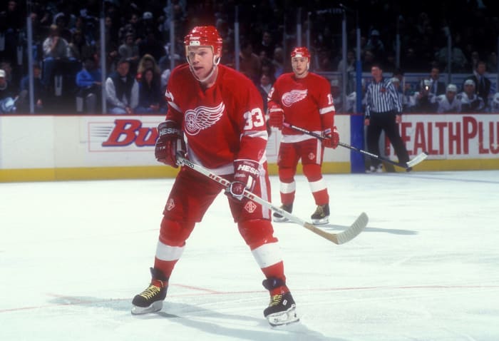 1996: Claude Lemieux injures Kris Draper