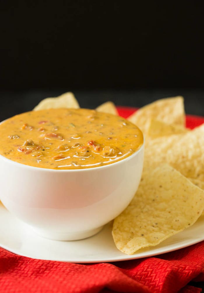 Spicy Beef Queso Dip