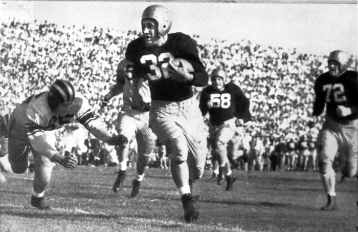 1940s era Notre Dame Fighting Irish go 38 games without a loss