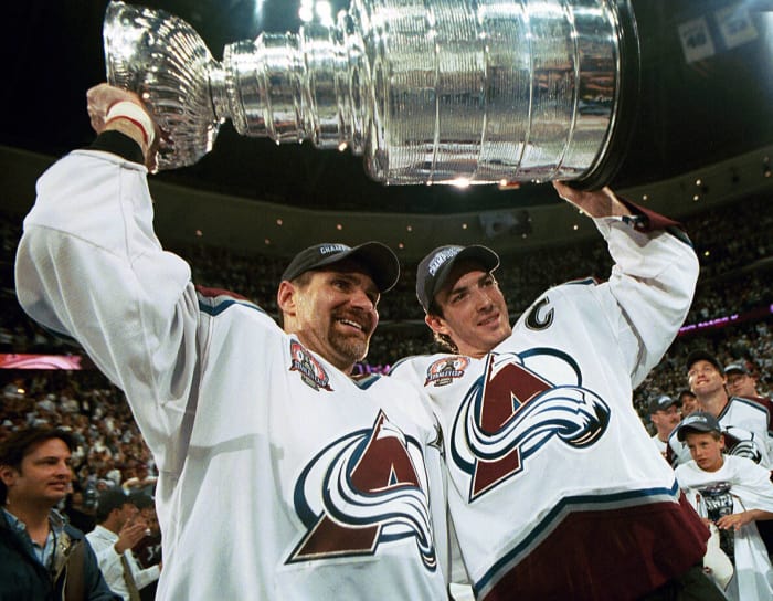 Photo: DAVE ANDREYCHUK, STANLEY CUP HONORED IN VICTORY PARADE AT